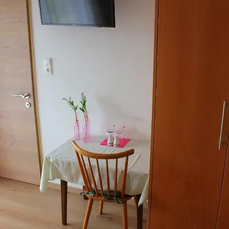 Guest house Kusternighof Velden am Woerthersee