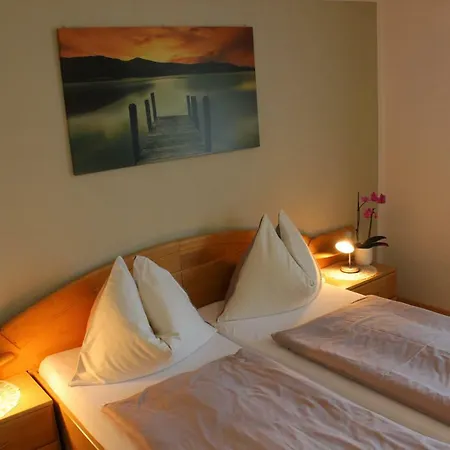 Kusternighof Guest house Velden am Woerthersee