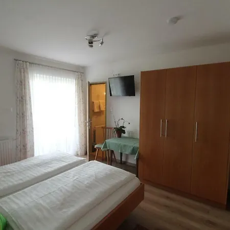 Kusternighof Guest house *